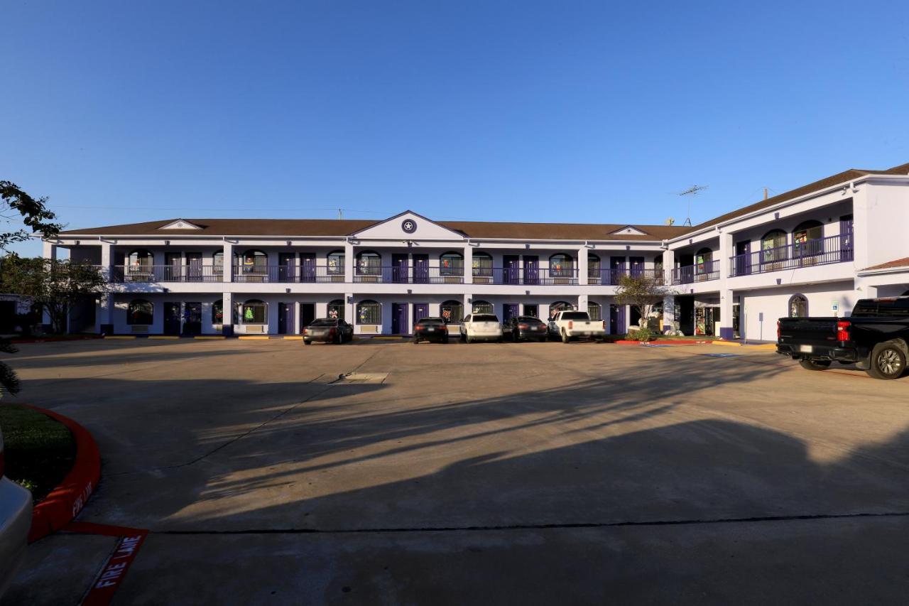 Scottish Inn And Suites Houston-Jones Road Louetta Exterior foto